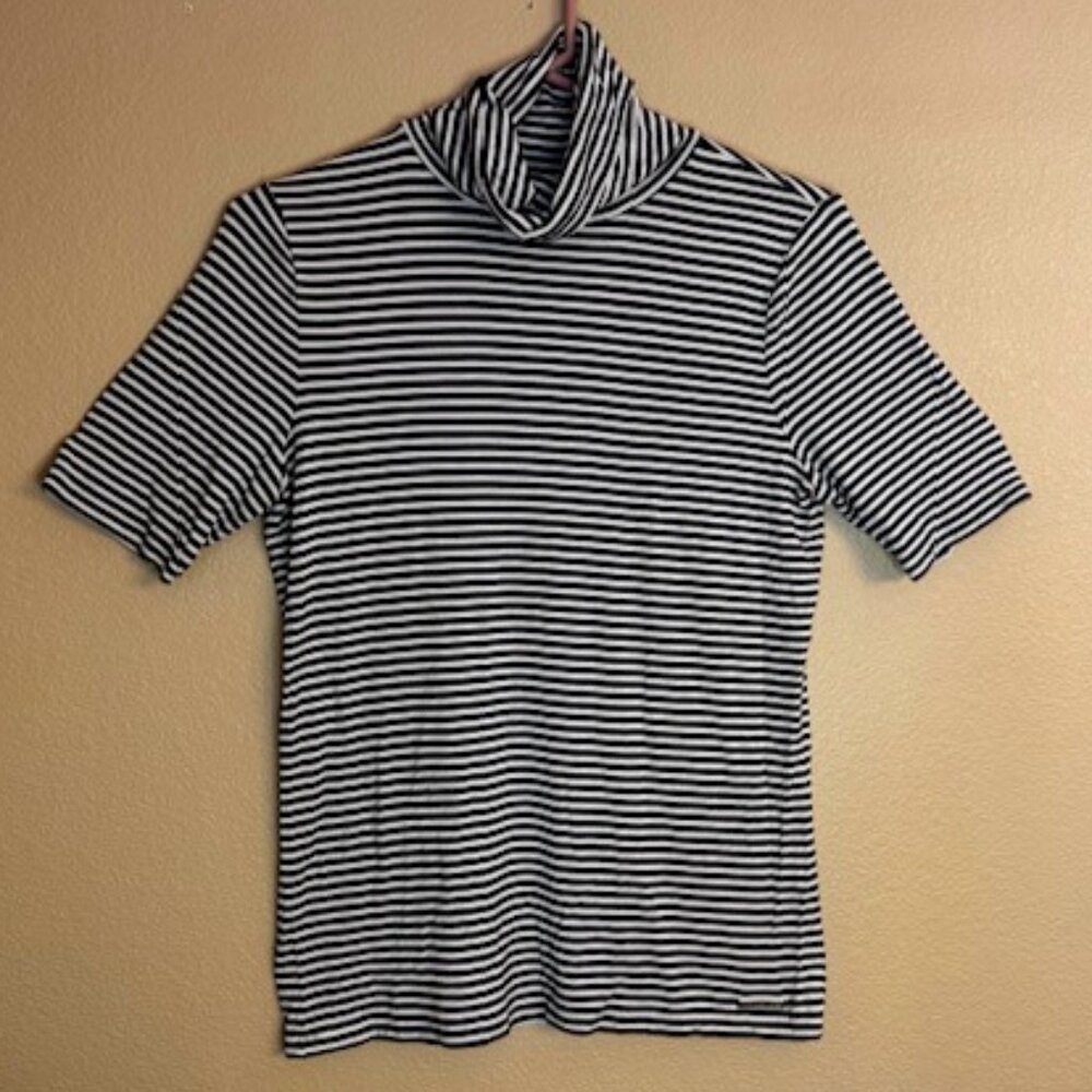 Michael Kors Womens Short Sleeve Turtle Neck Top Size M EUC 1020